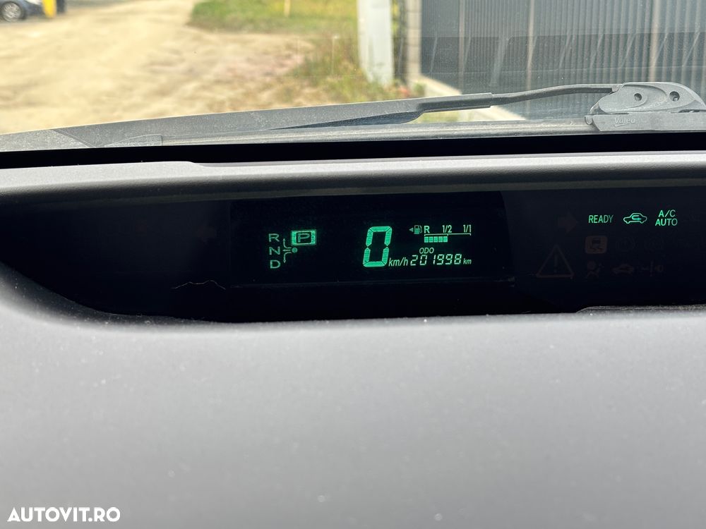 Toyota Prius - 12