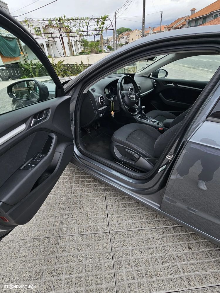 Audi A3 Sportback 1.6 TDI Attraction - 14