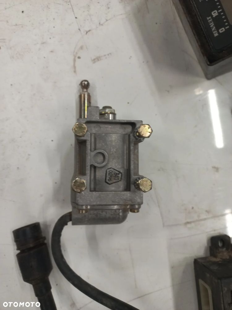 Sterownik,Moduł,Licznik 710147A2,RE231727,86013117,7700022917,3788837M1,3618318M02,AUTO5,NS-107236,NS-107237,NS-107213,1118267.0, 464030010A,11085960,1171850,117231.1, 33373030, EHR,CLAAS,CEBIS,VALTRA,MASSEY,RENAULT,JOHN DEERE,FORD,JEDNOSTKA STERUJĄCA,CS 86, - 18