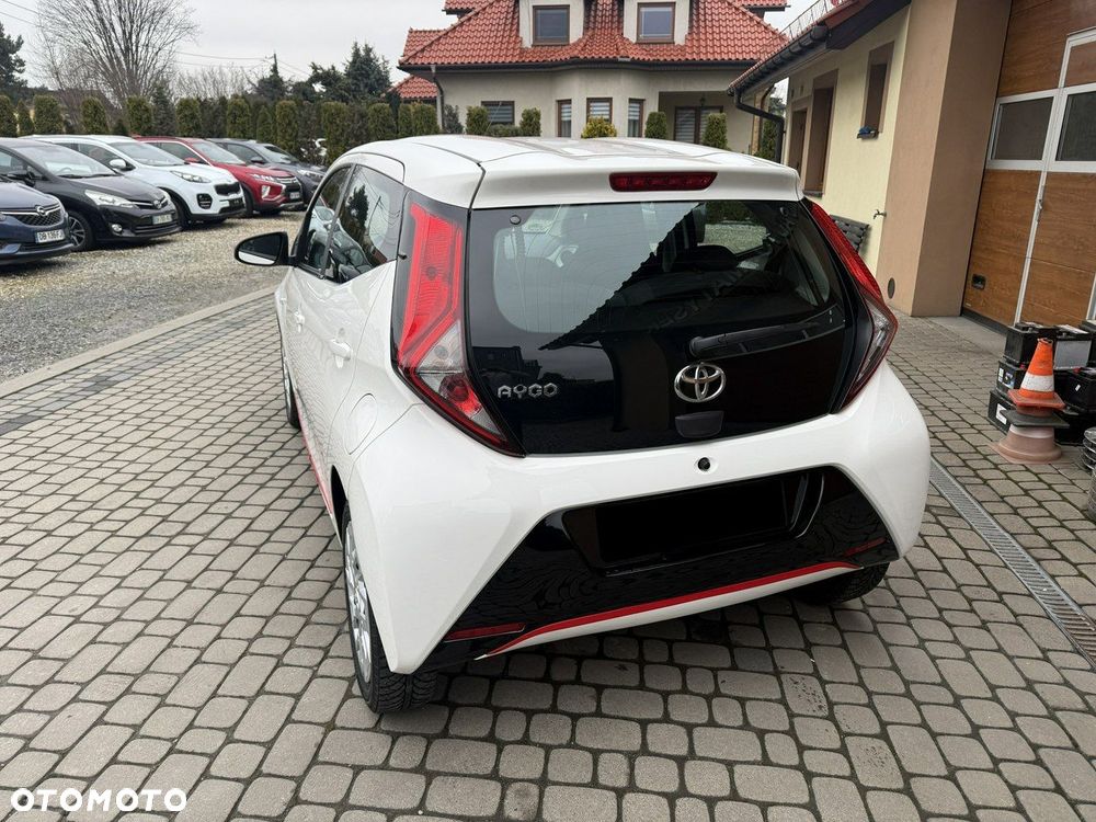 Toyota Aygo x-play - 10