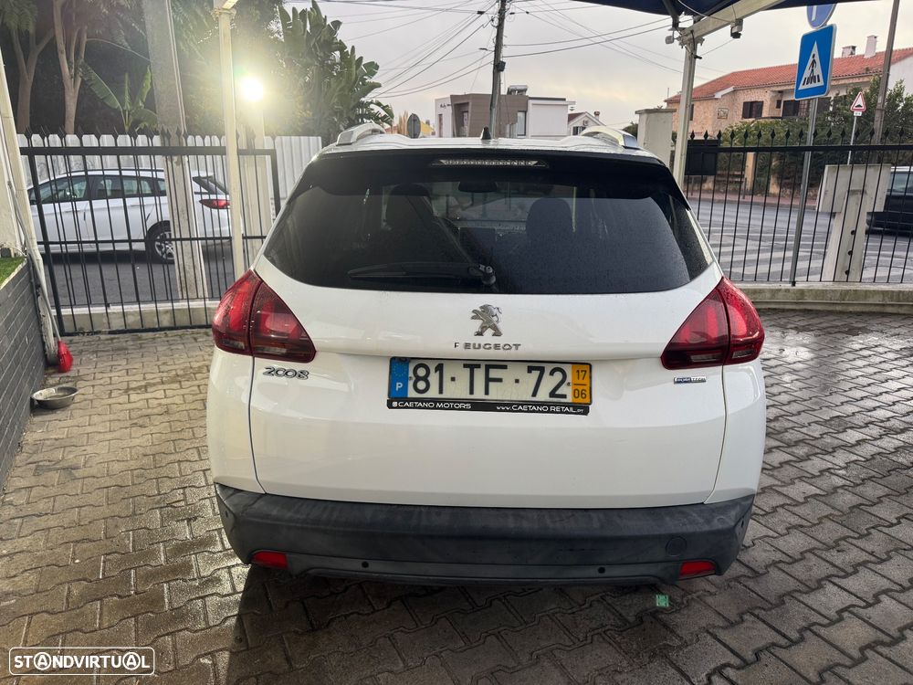 Peugeot 2008 1.2 PureTech Style - 6