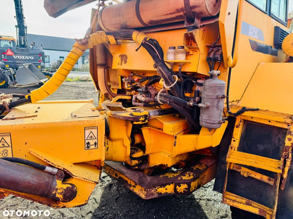 Volvo A25c - 7