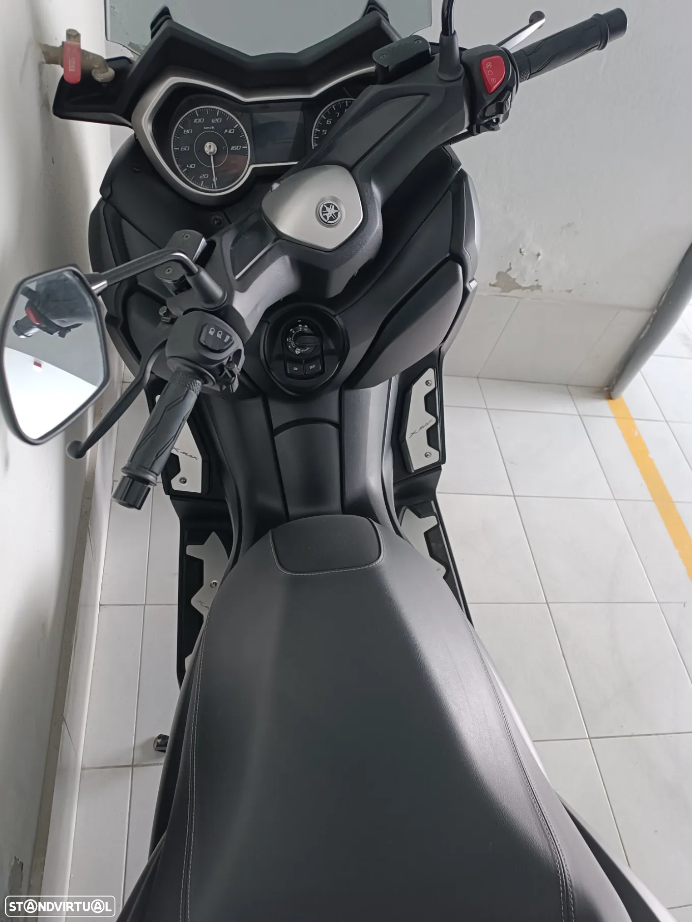 Yamaha X-Max - 5