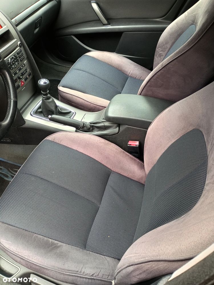 Peugeot 407 2.0 HDI Intense - 11