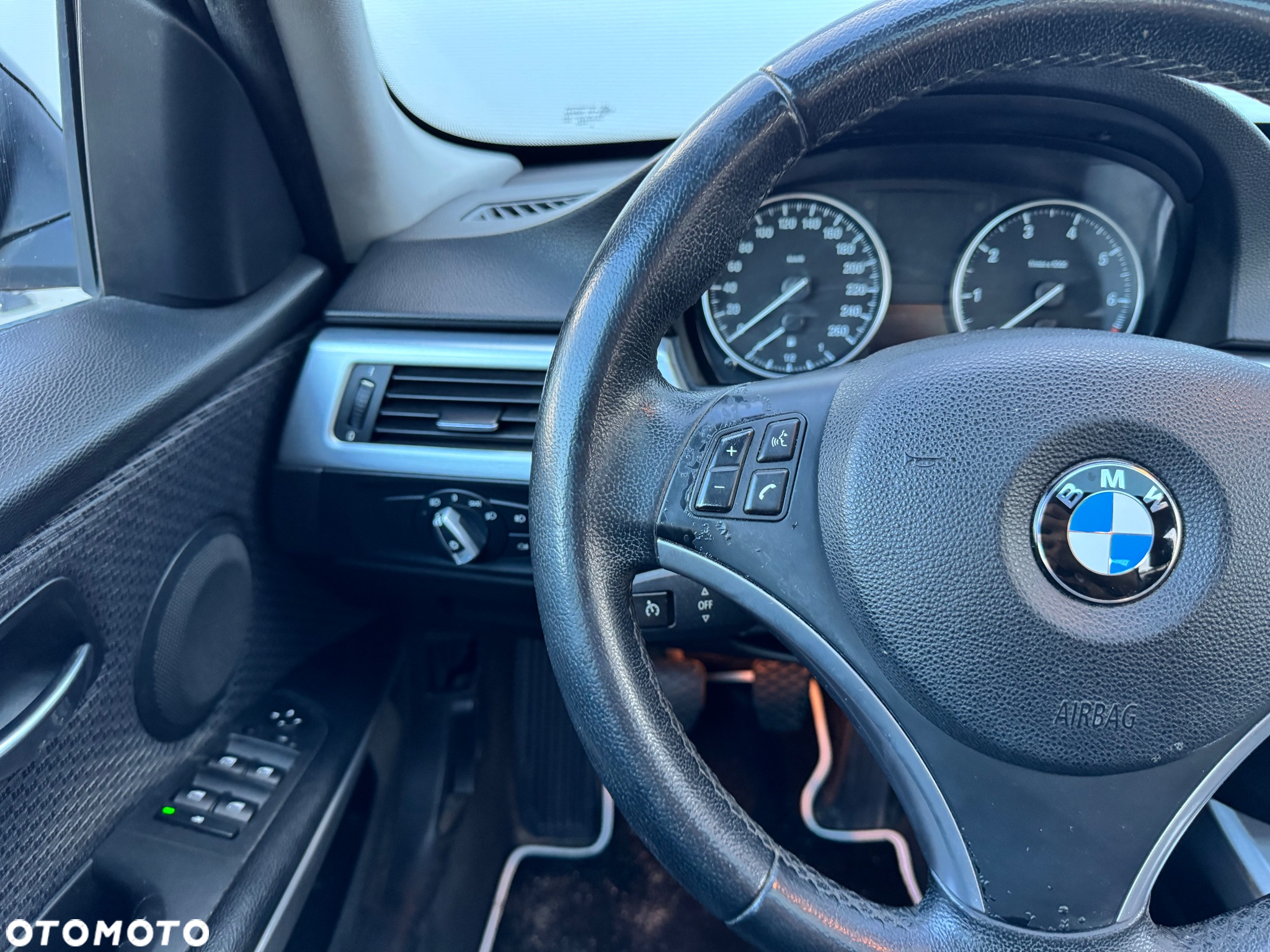 BMW Seria 3 318i - 15