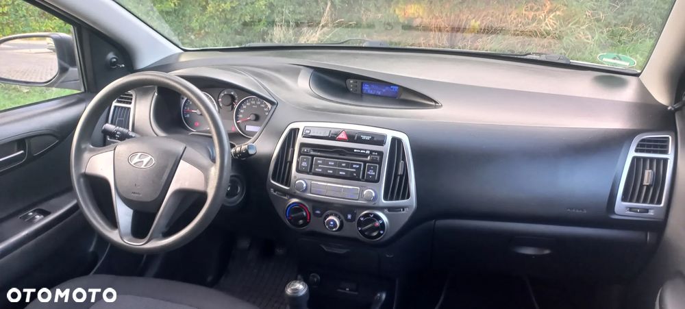 Hyundai i20 - 18