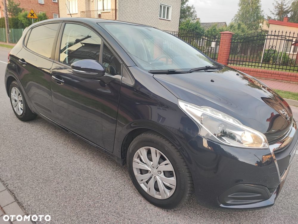 Peugeot 208 - 4