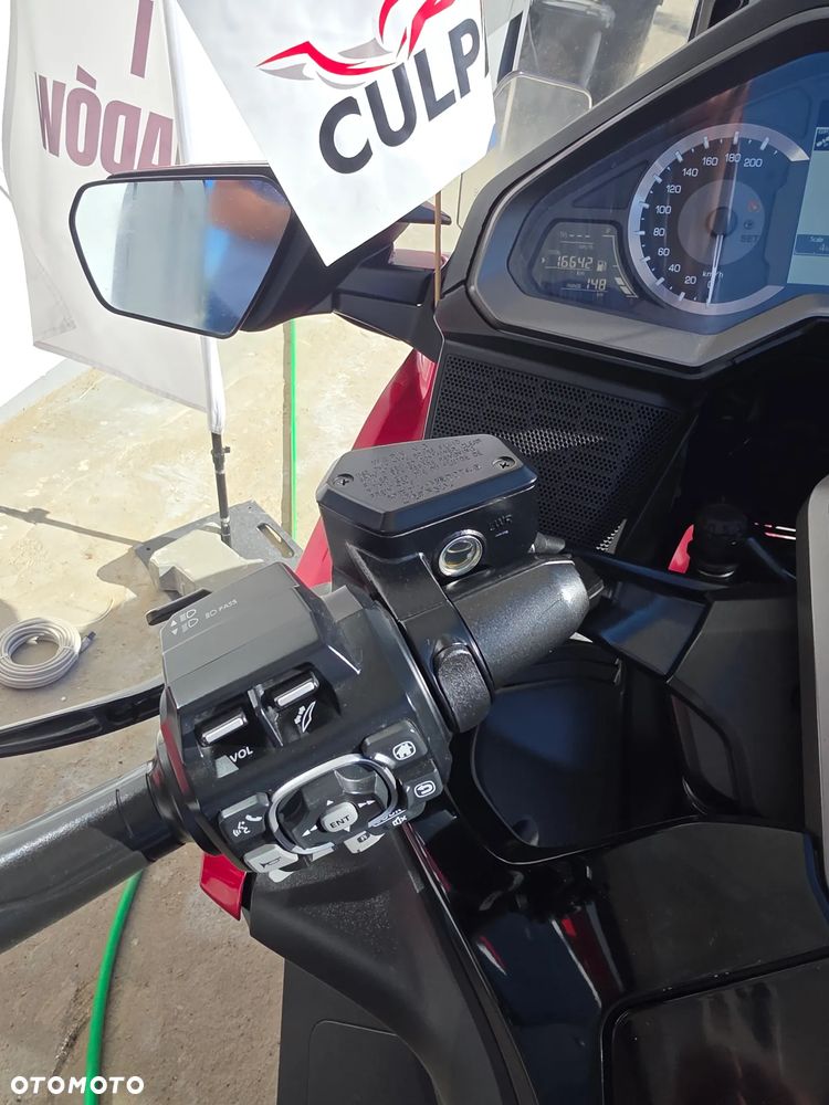 Honda GL - 11