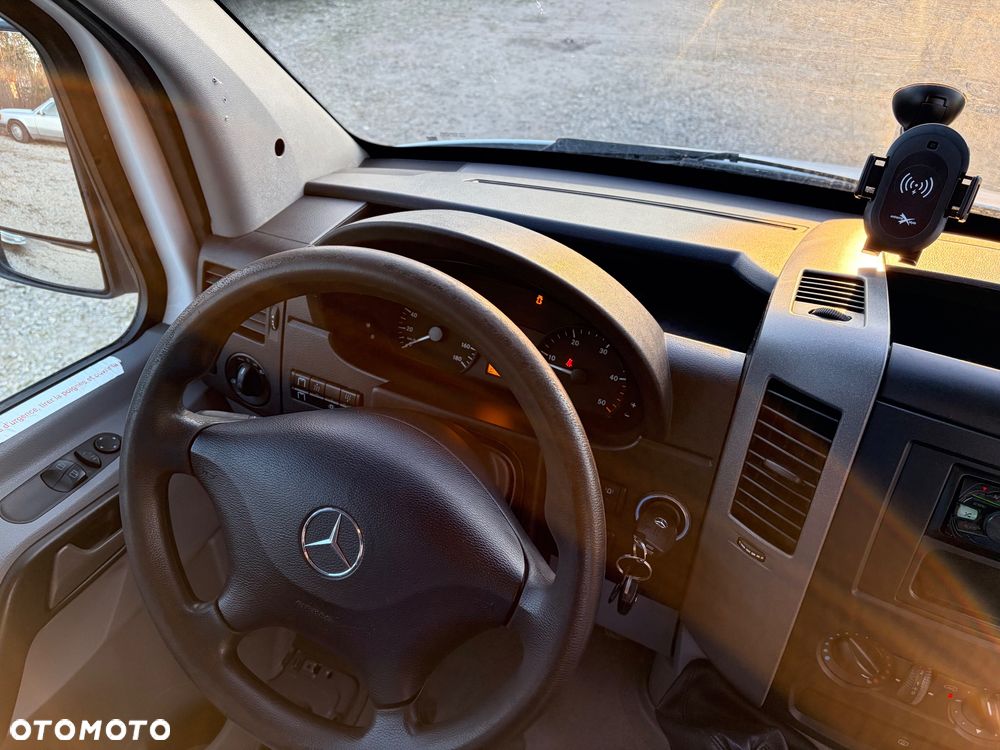 Mercedes-Benz 513 - 10