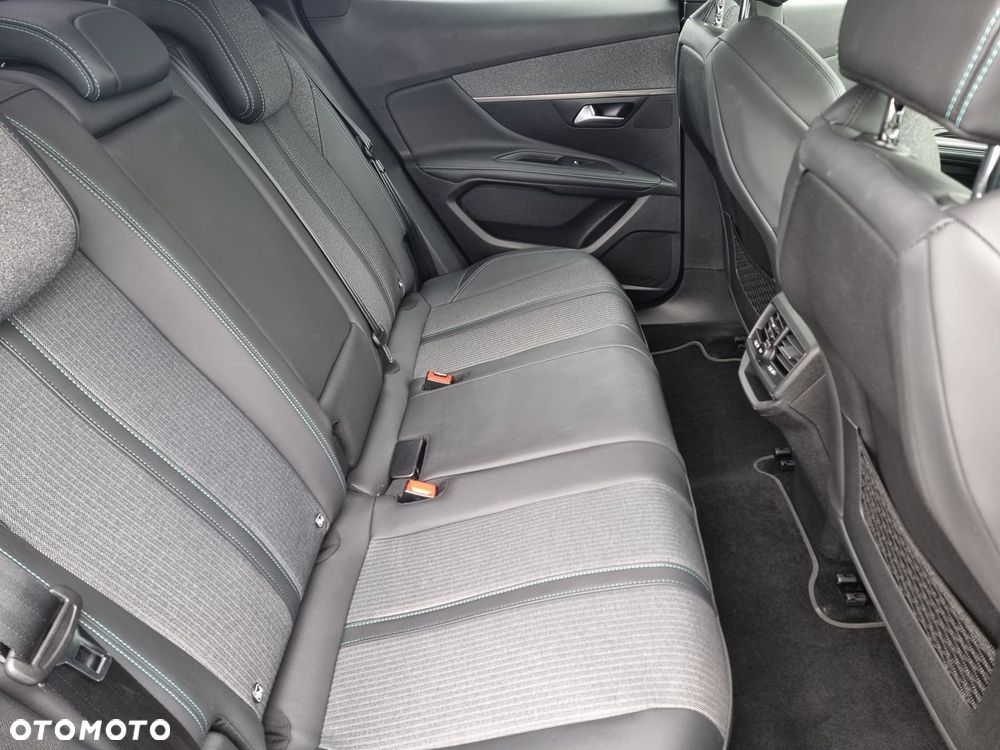 Peugeot 3008 1.2 PureTech Allure Pack S&S EAT8 - 22