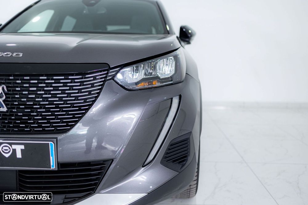 Peugeot 2008 1.2 PureTech Allure EAT8 - 6