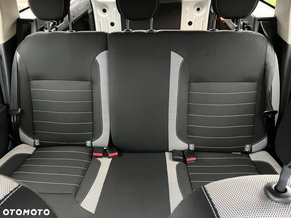 Dacia Logan dCi 90 S&S Stepway Celebration - 22