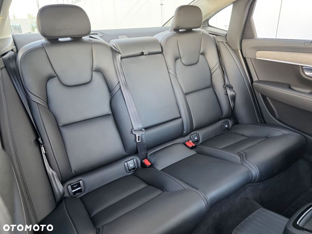 Volvo S90 - 16