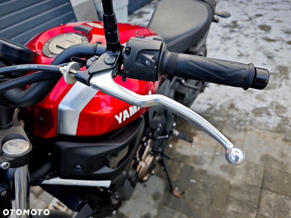 Yamaha XSR - 9