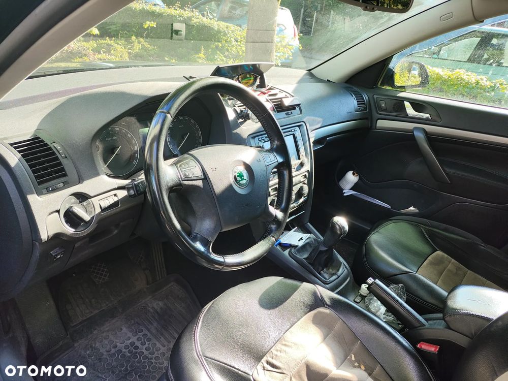 Skoda Octavia 1.6 Elegance - 4