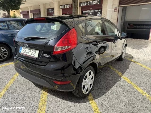 Ford Fiesta 1.4 TDCI - 10