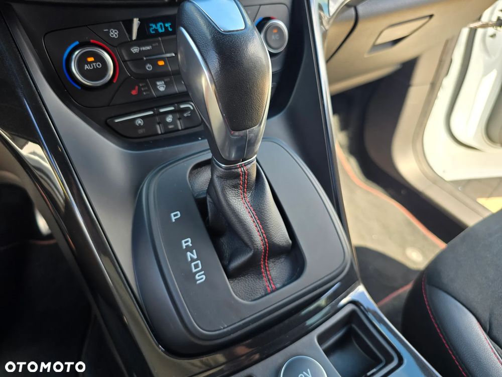 Ford Kuga - 34