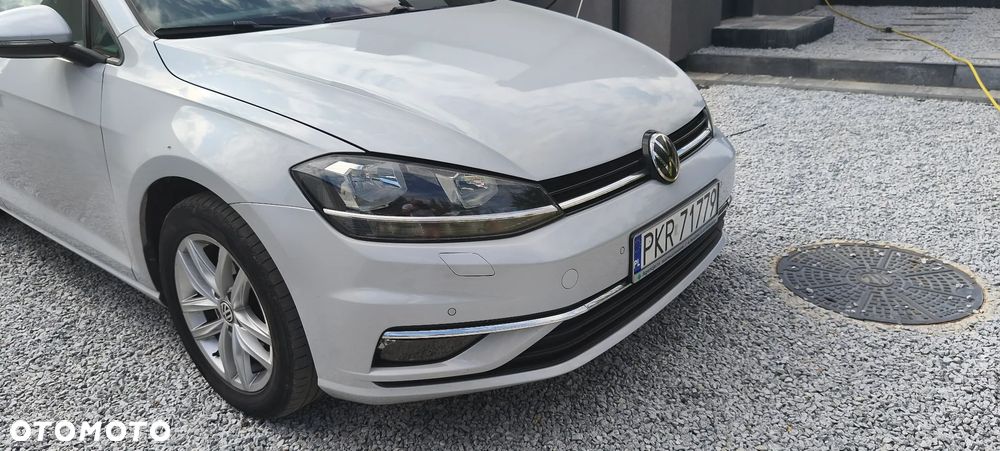 Volkswagen Golf - 8