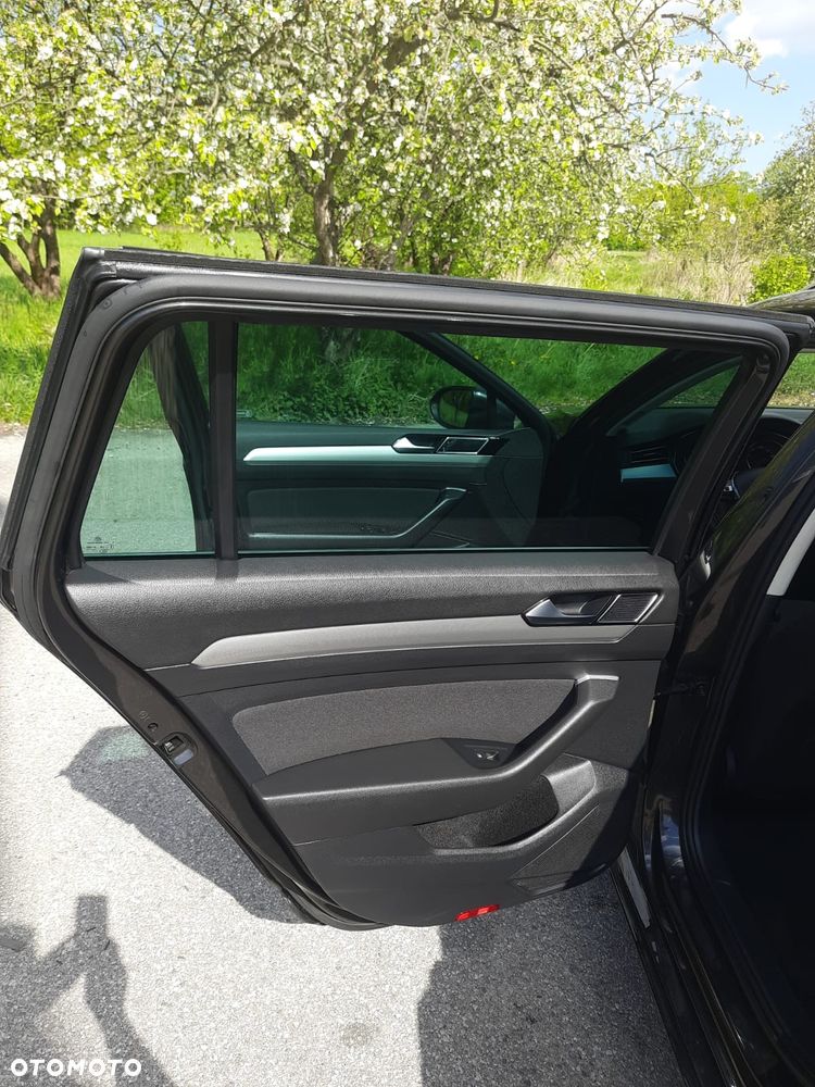 Volkswagen Passat Variant 1.6 TDI (BlueMotion Technology) DSG Comfortline - 18