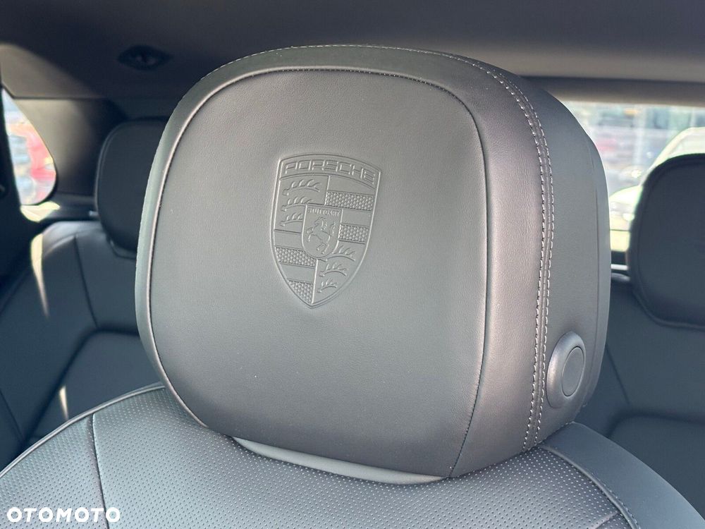 Porsche Cayenne - 29