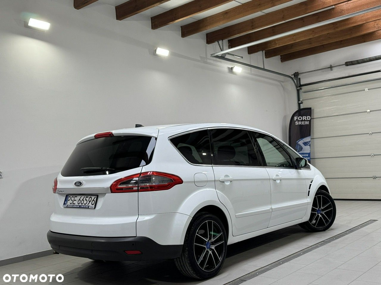 Ford S-Max - 8