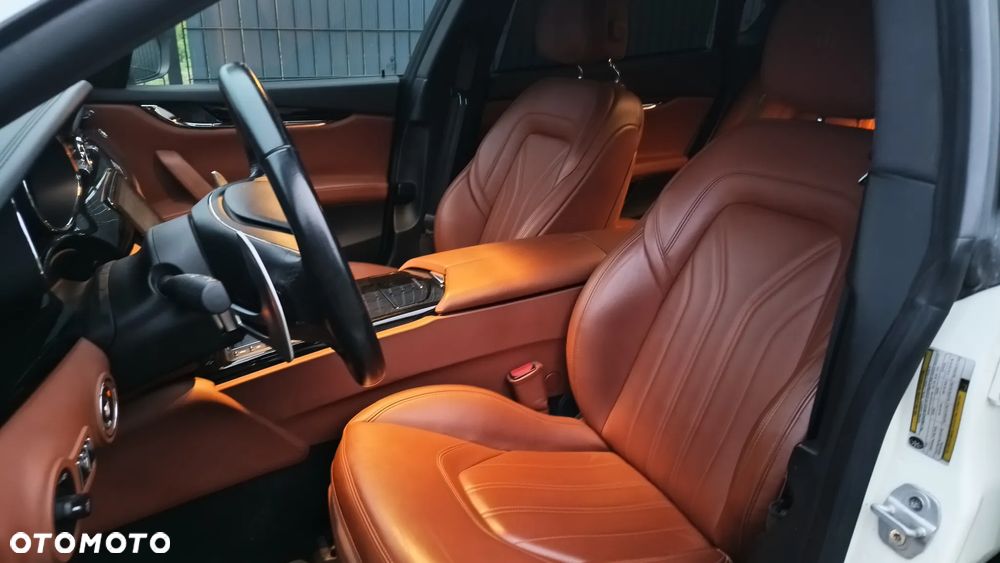 Maserati Quattroporte S Q4 - 6