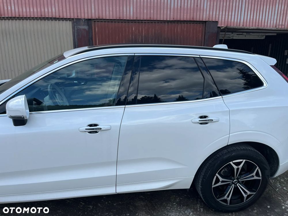 Volvo XC 60 B5 B AWD Momentum - 5