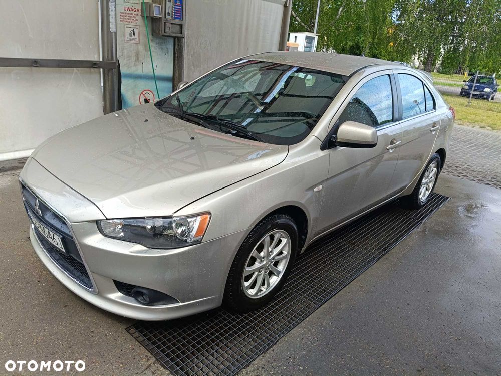 Mitsubishi Lancer - 1