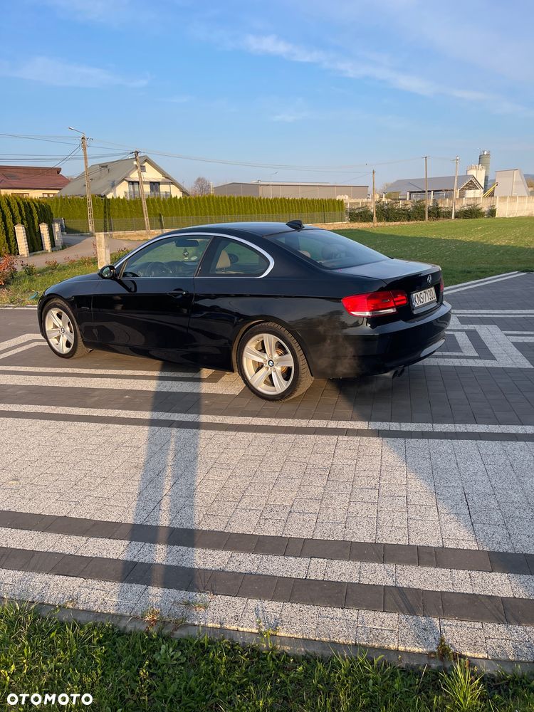 BMW Seria 3 325i M Sport Edition - 21