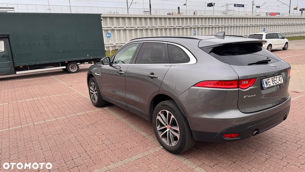 Jaguar F-Pace 2018 photo 5