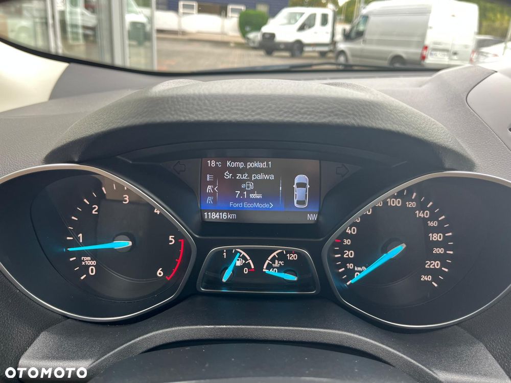 Ford Kuga 2.0 TDCi 2x4 Titanium - 6