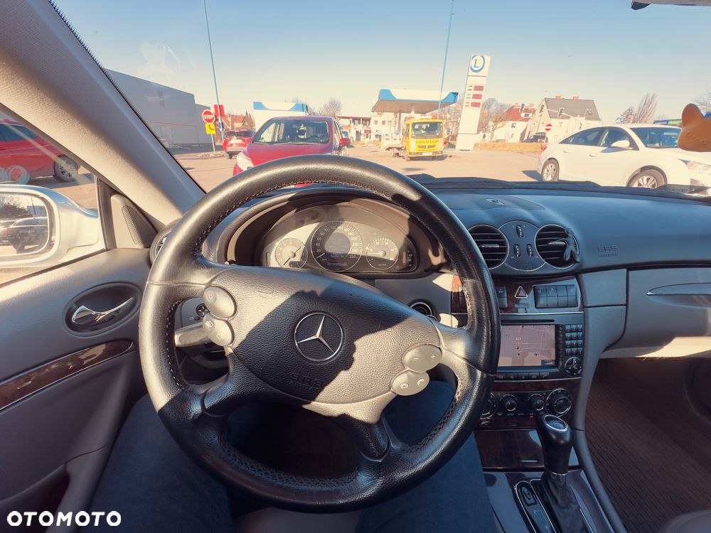 Mercedes-Benz CLK 320 CDI 7G-TRONIC Elegance - 25