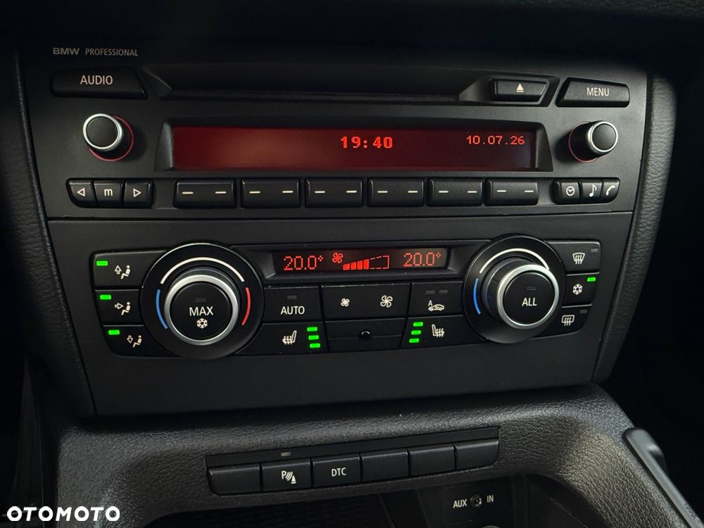 BMW X1 sDrive18i Sport Line - 23