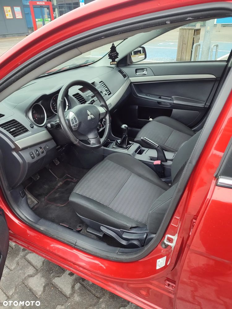 Mitsubishi Lancer 1.6 Inform - 8