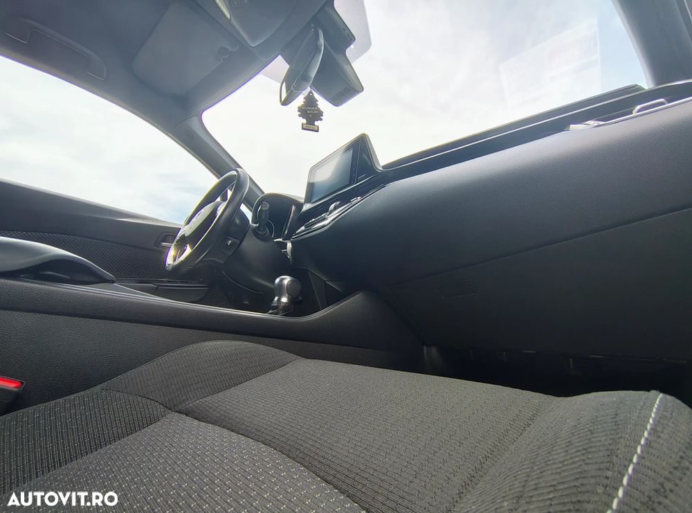 Toyota C-HR 1.8 HSD 4x2 CVT C-enter - 6
