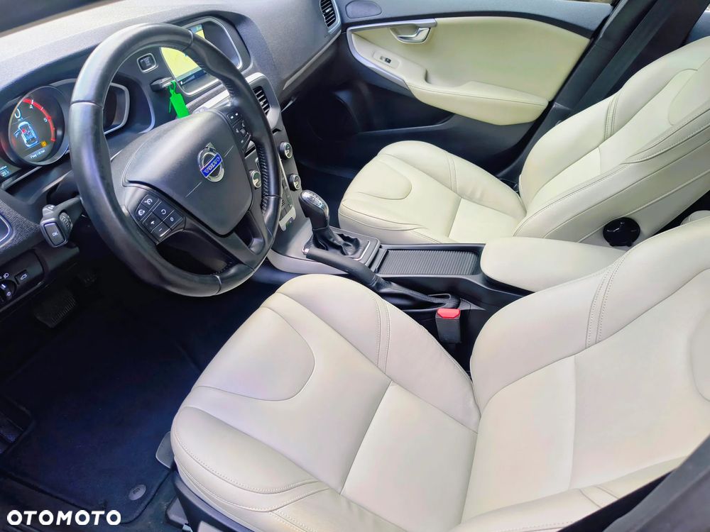Volvo V40 D4 Geartronic Kinetic - 18