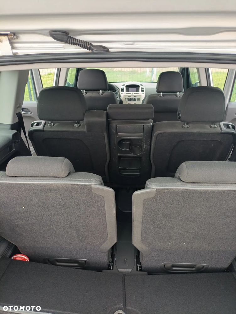 Opel Zafira - 9