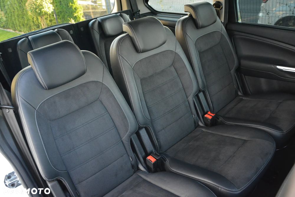 Ford Galaxy 2.2 TDCi Titanium - 32