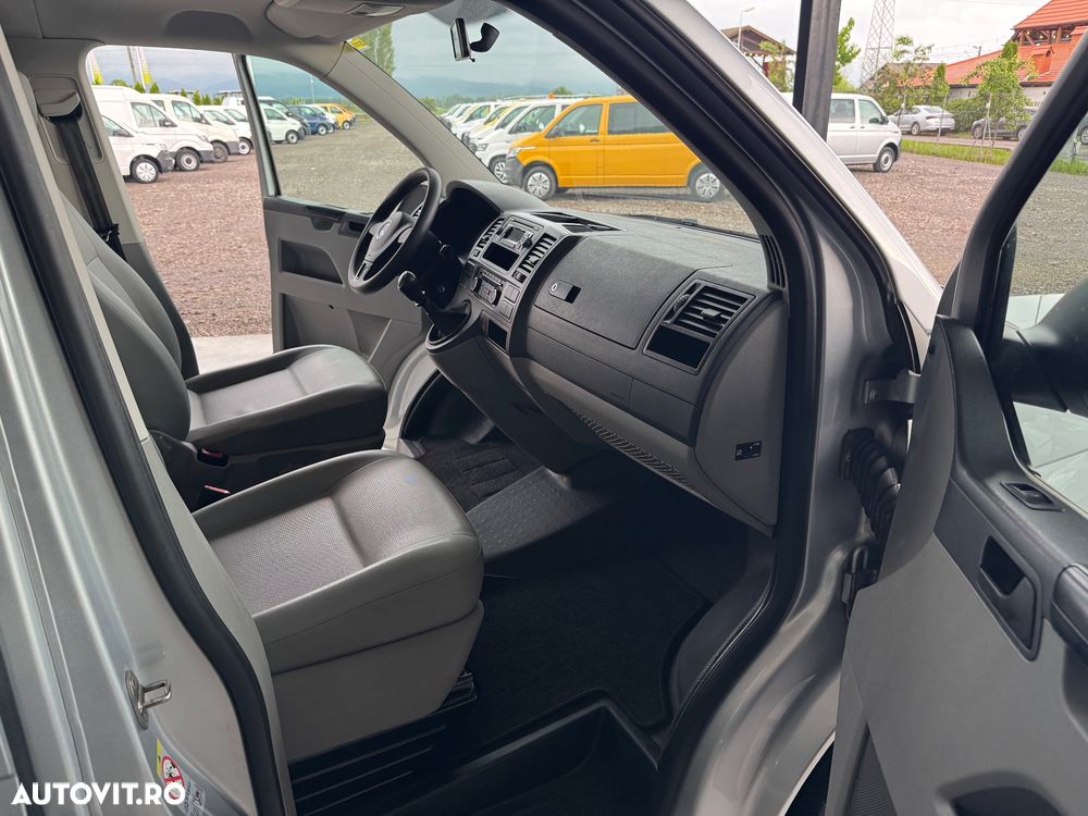 Volkswagen Caravelle - 19