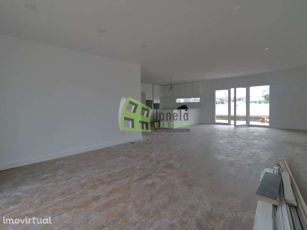 Moradia Isolada Térrea T3 com Piscina - Quinta da Marquesa - Grande imagem: 3/28