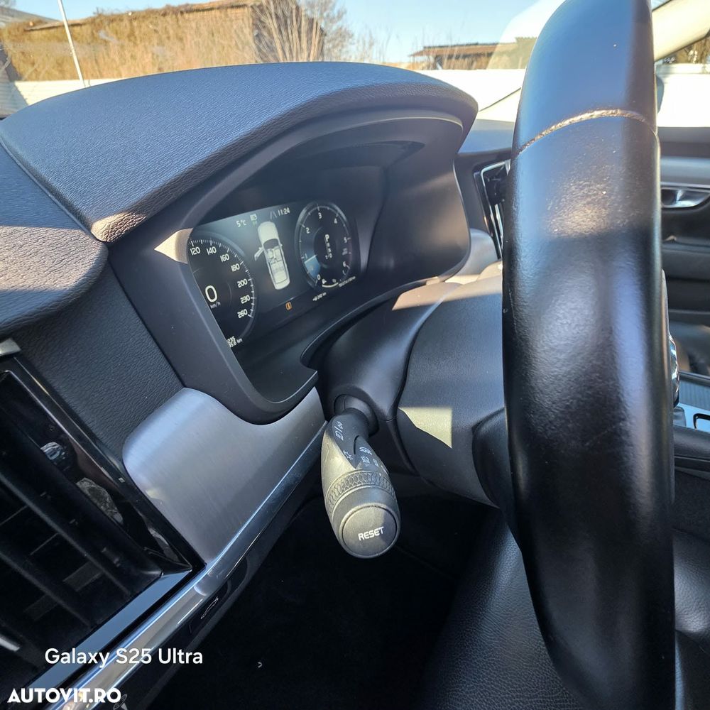 Volvo S90 D3 Geartronic Momentum Pro - 18
