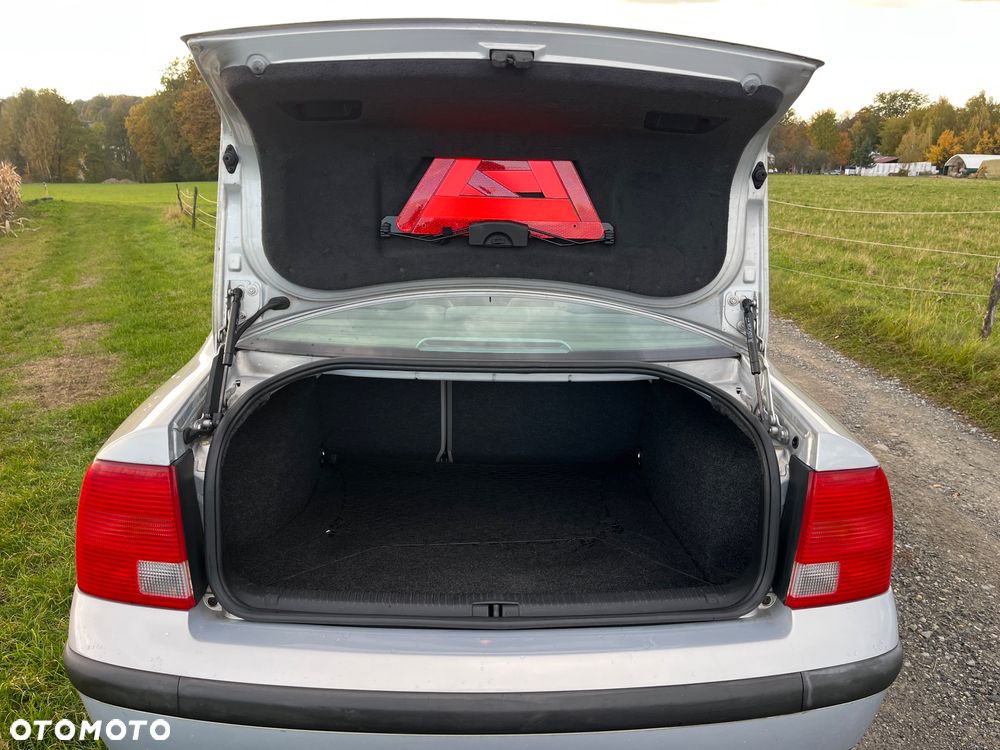 Volkswagen Passat 1.8T Comfortline - 15