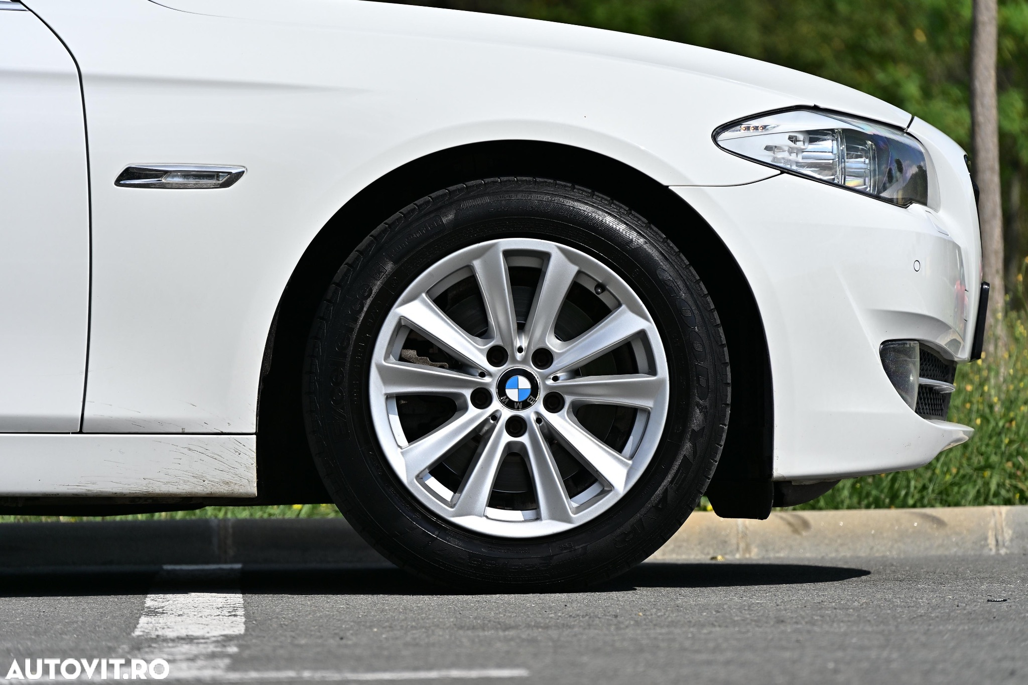 BMW Seria 5 520d - 12