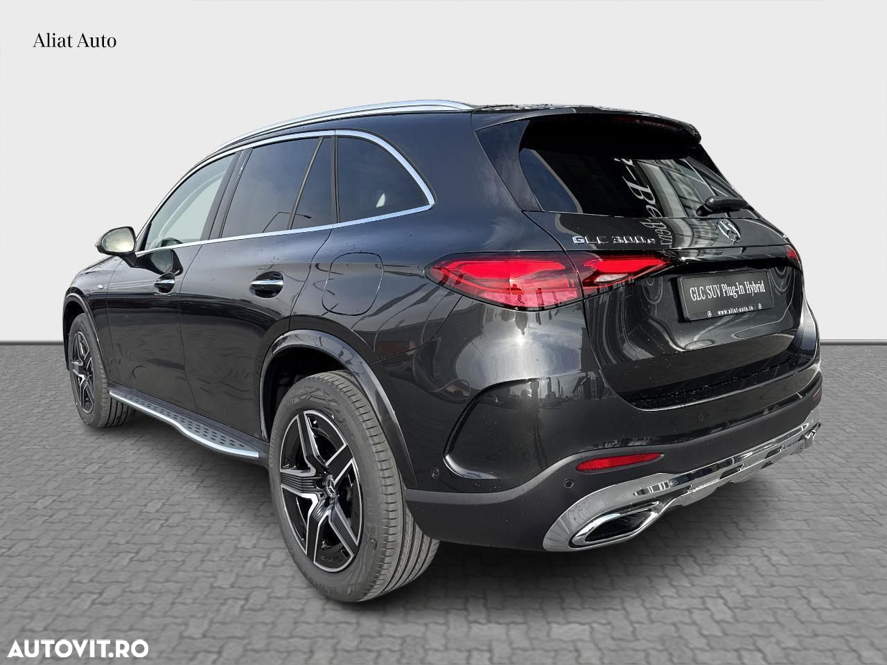 Mercedes-Benz GLC 300 e 4MATIC - 4