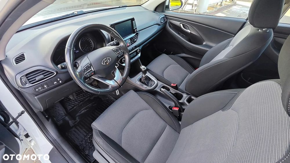 Hyundai i30 1.4 Comfort - 14