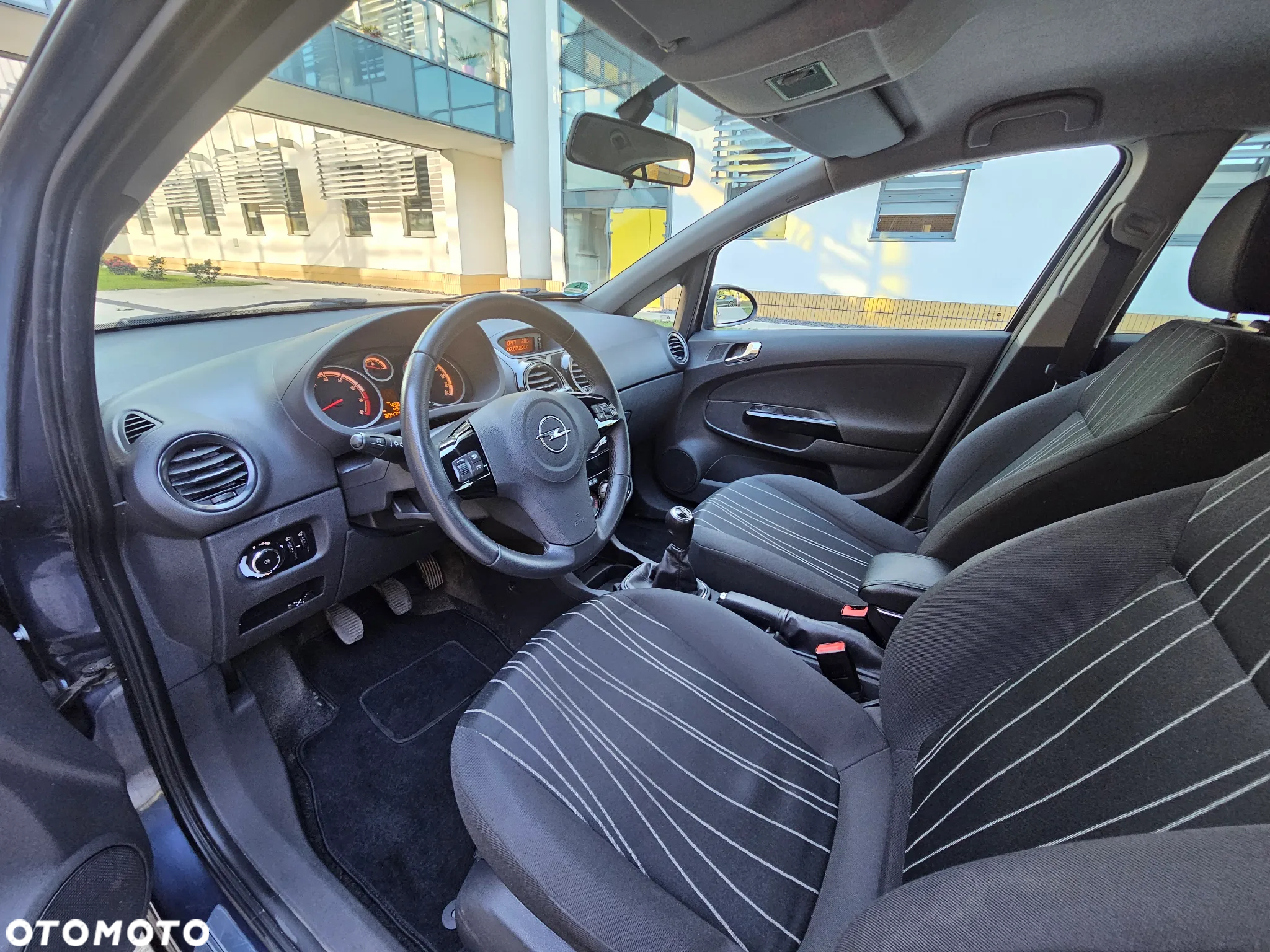 Opel Corsa 1.2 16V 111 - 8