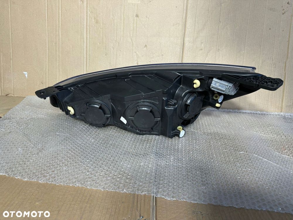lampa przód przednia prawa ford focus mk4 2018 - 2022 - 5