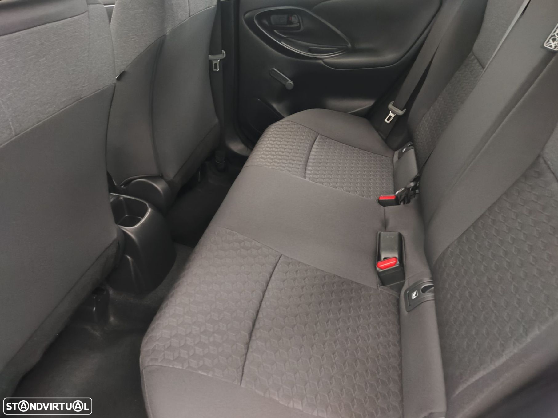 Toyota Yaris 1.0 VVT-i Comfort Plus - 11