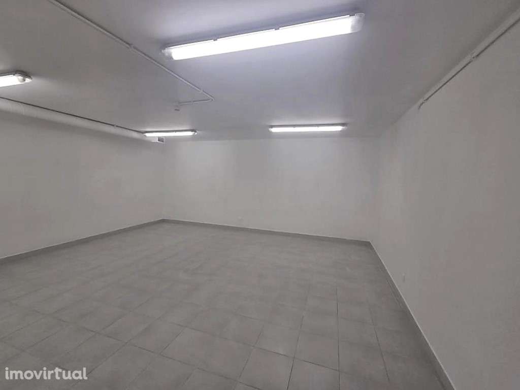 Loja Comercial | Póvoa de Santo Adrião - Odivelas | 370 m² - Grande imagem: 5/11