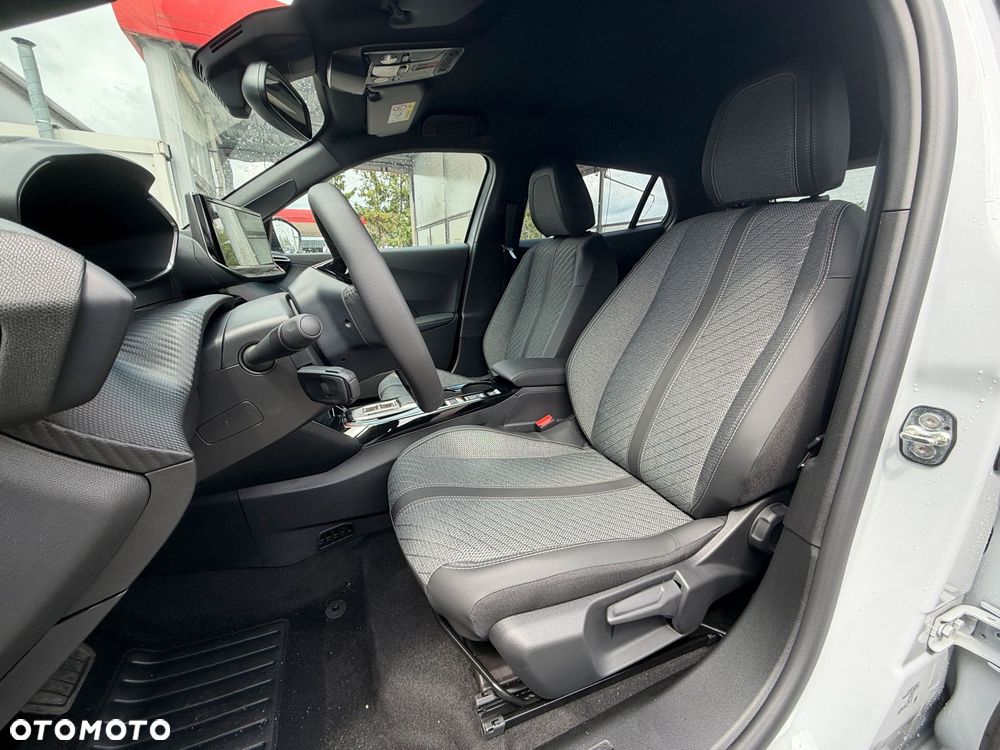 Peugeot 2008 PureTech mHEV Allure e-DCS6 - 11